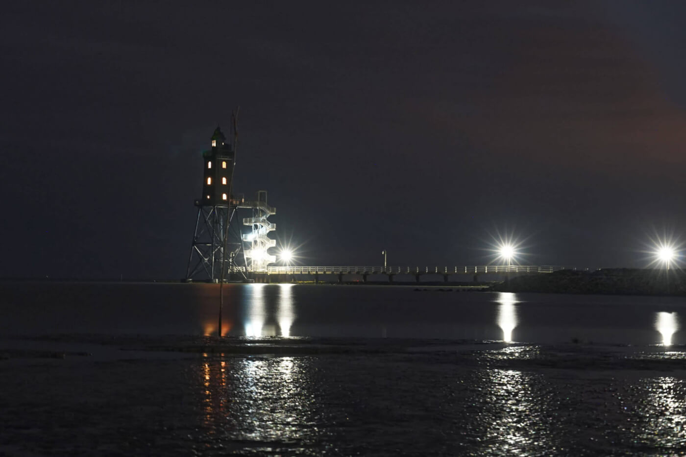 Leuchtturm Obereversand bei Nacht
